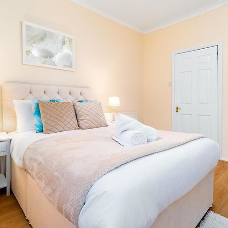 Luxury 3 Bedroom House - Harborne - Parking - Garden - Wifi & Netflix 122G Бирмингем Экстерьер фото