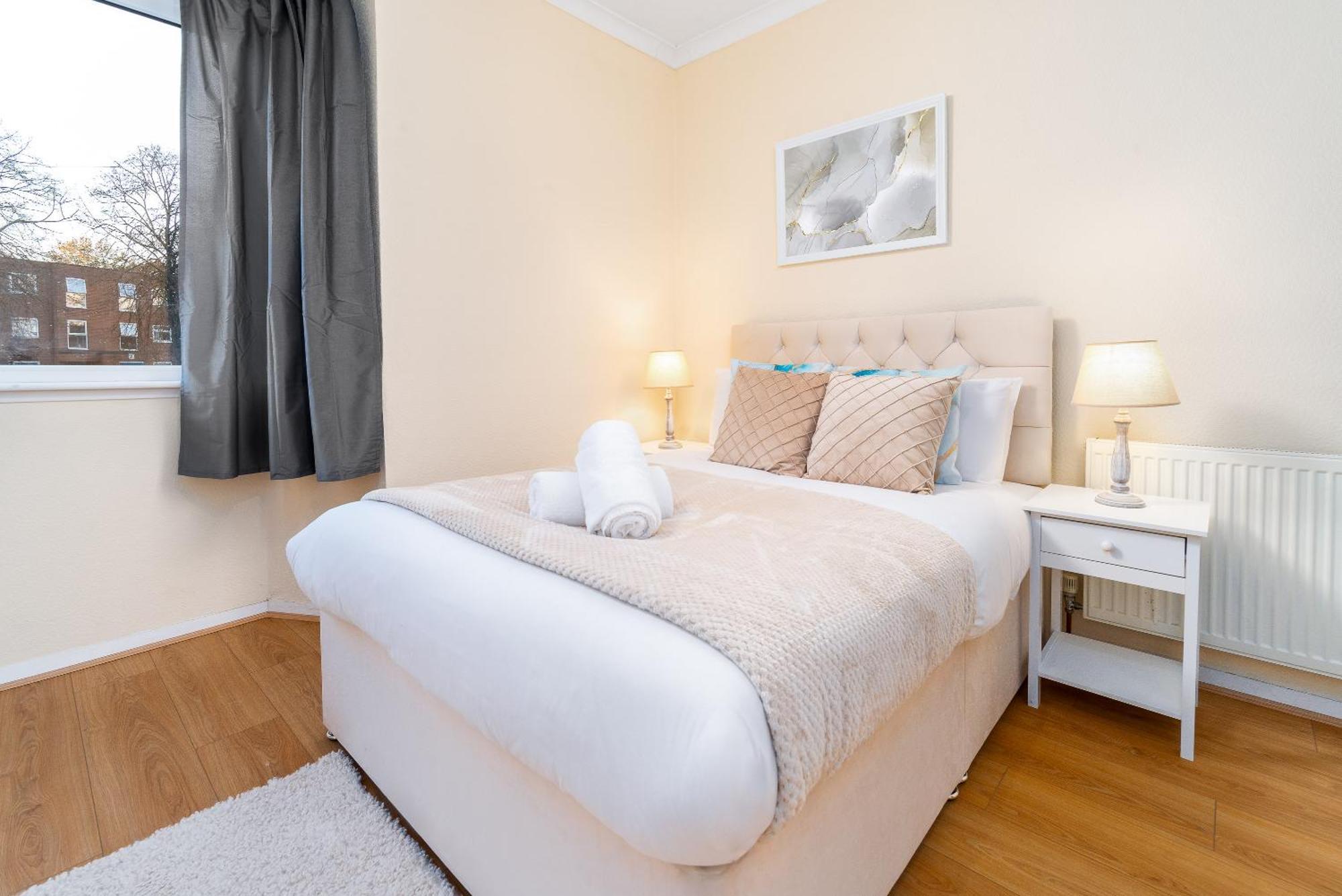 Luxury 3 Bedroom House - Harborne - Parking - Garden - Wifi & Netflix 122G Бирмингем Экстерьер фото